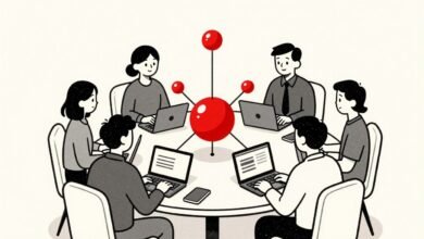 Equipo de trabajo conversando con un asistente de IA compartido en un canal de chat